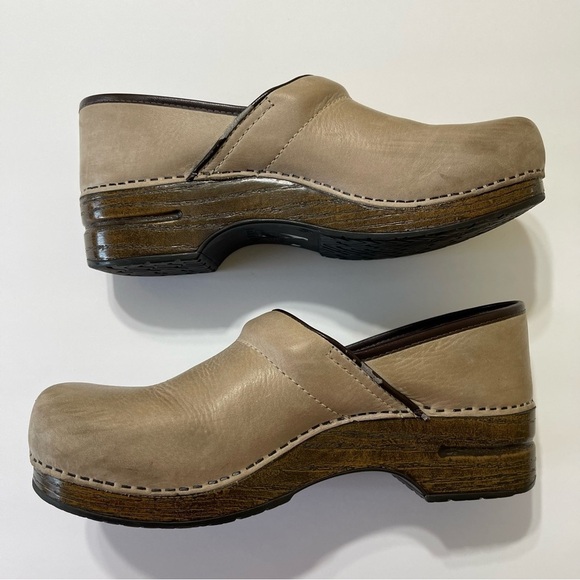 Dansko Women EU 43 US 12.5-13 Soft Leather Slip On Clogs Mules Tan Beige Nursing - Picture 4 of 11